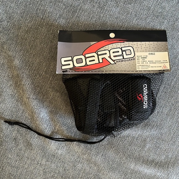 Arm Guard - Picture 2 of 2